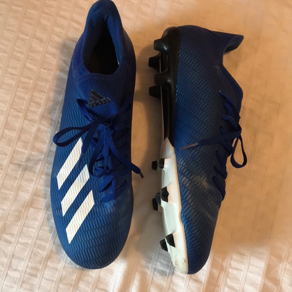Adidas mens soccer cleats. Size 9.5.